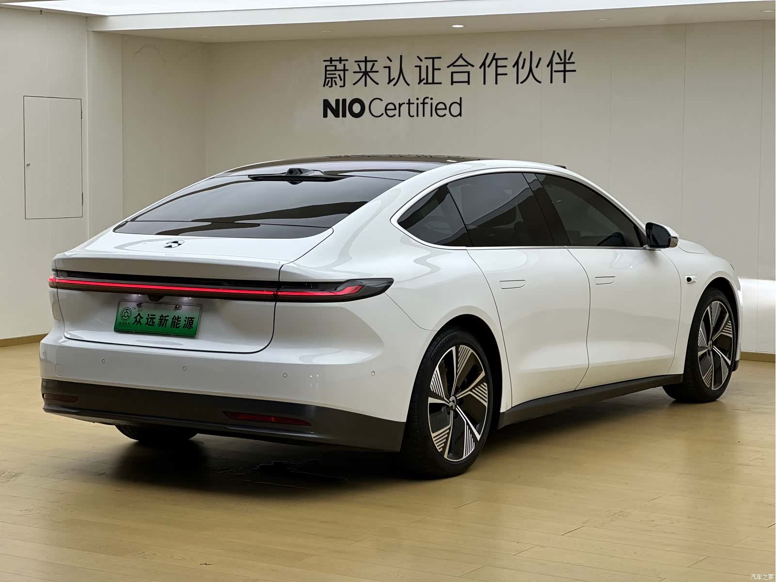 NIO ET7, 2024 все фото