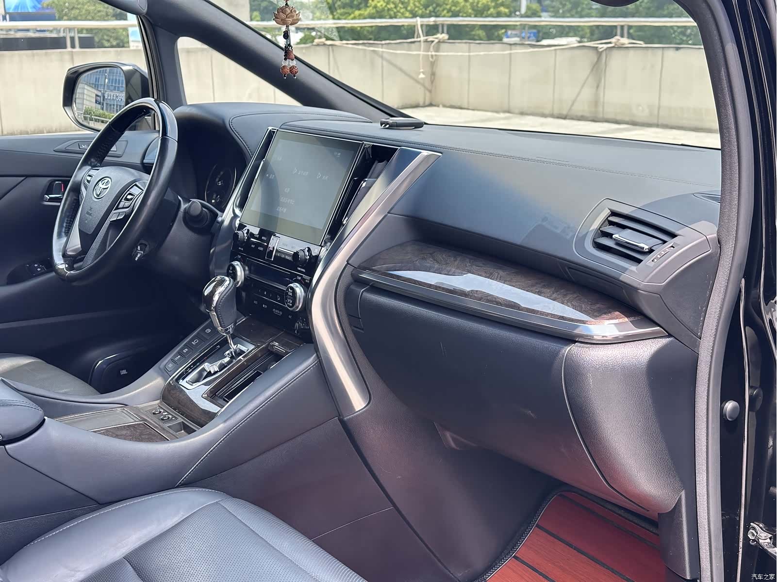 Toyota Vellfire, 2021 17