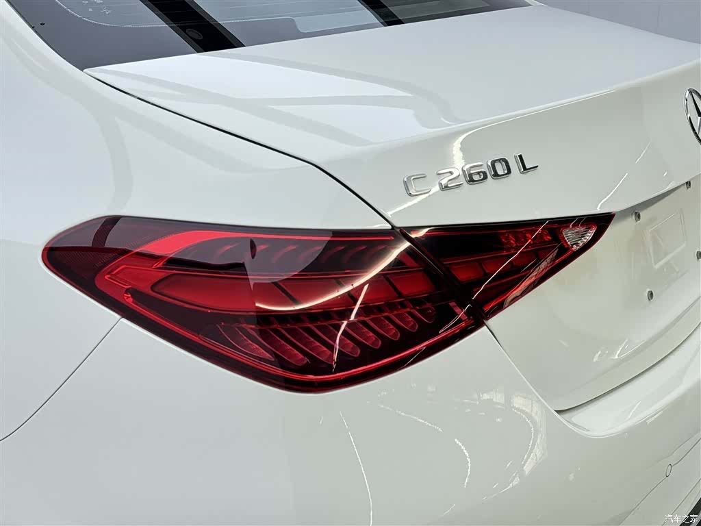 Mercedes-Benz C-Class, 2023 10