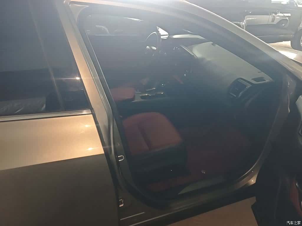 Lexus NX, 2023 11