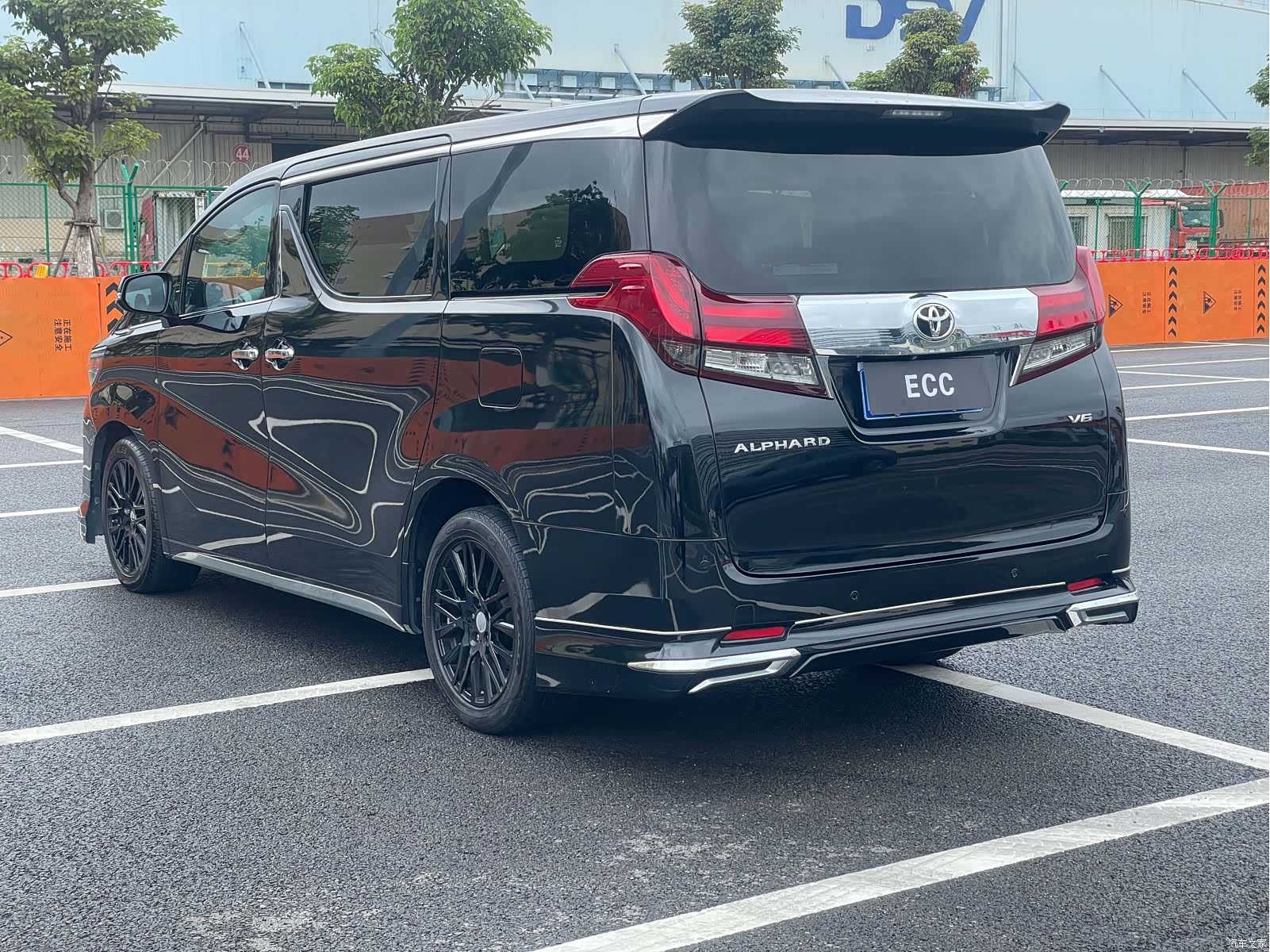 Toyota Alphard, 2016 4