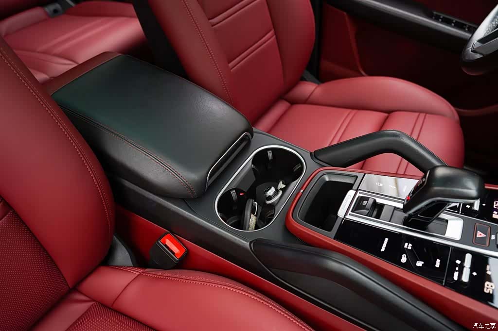 Porsche Cayenne, 2020 12