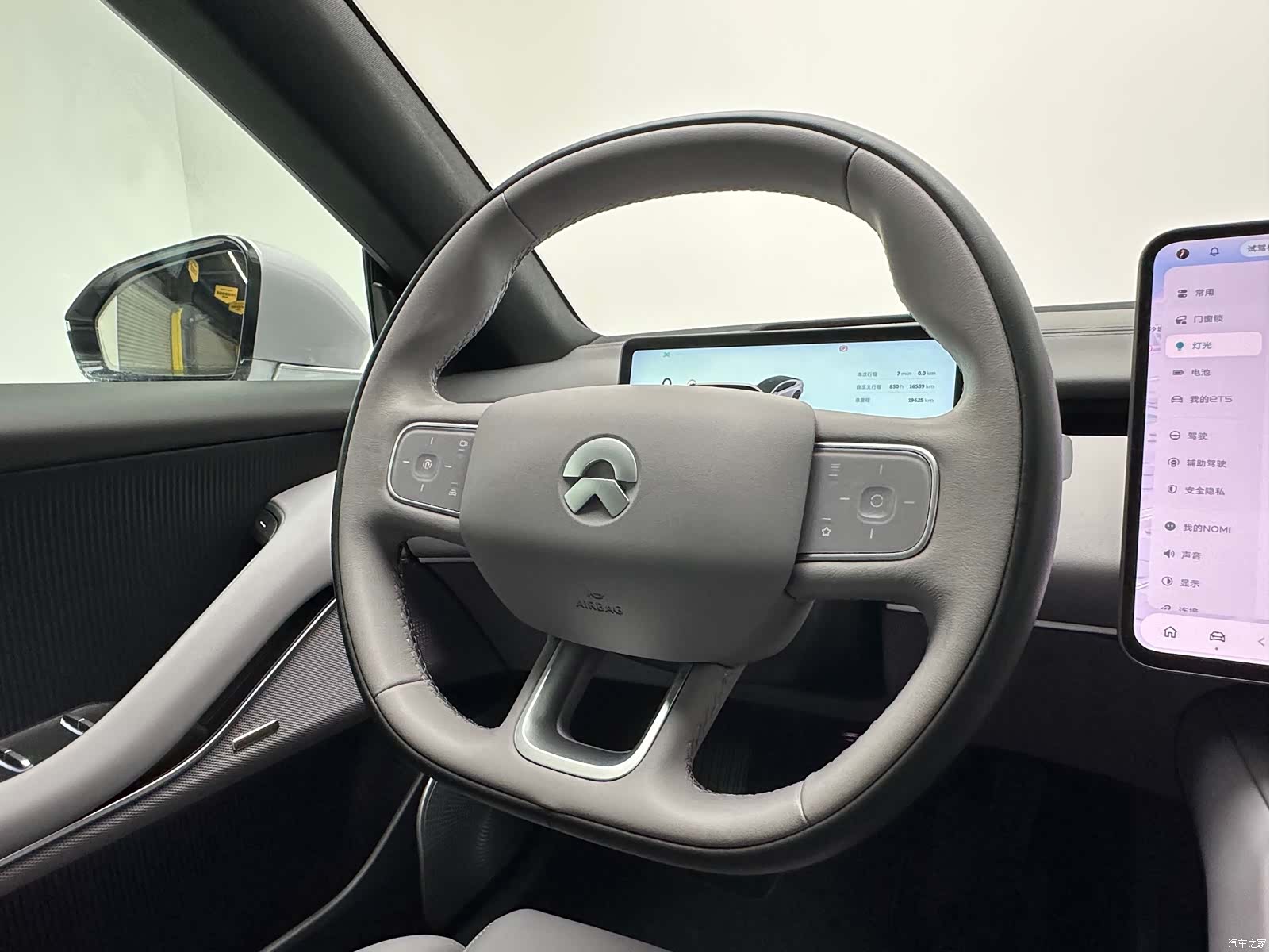 NIO ET5, 2025 10