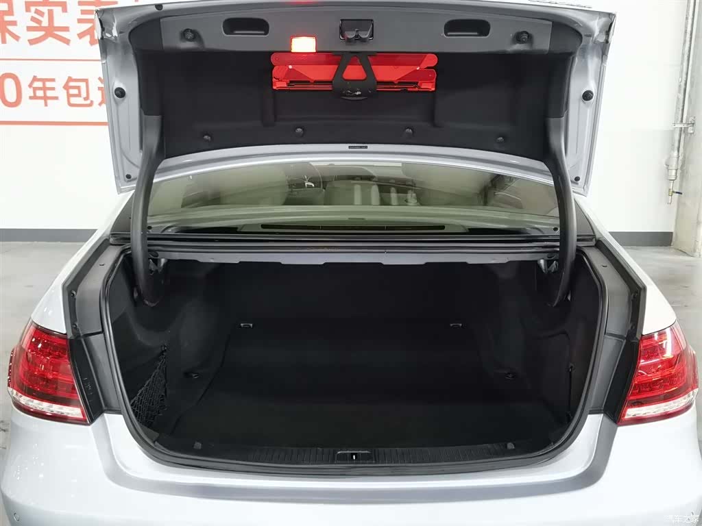 Mercedes-Benz E-Class, 2013 16