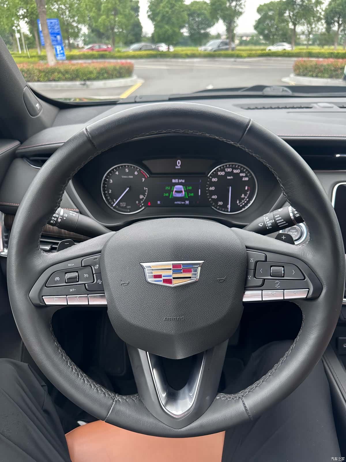 Cadillac XT4, 2023 10