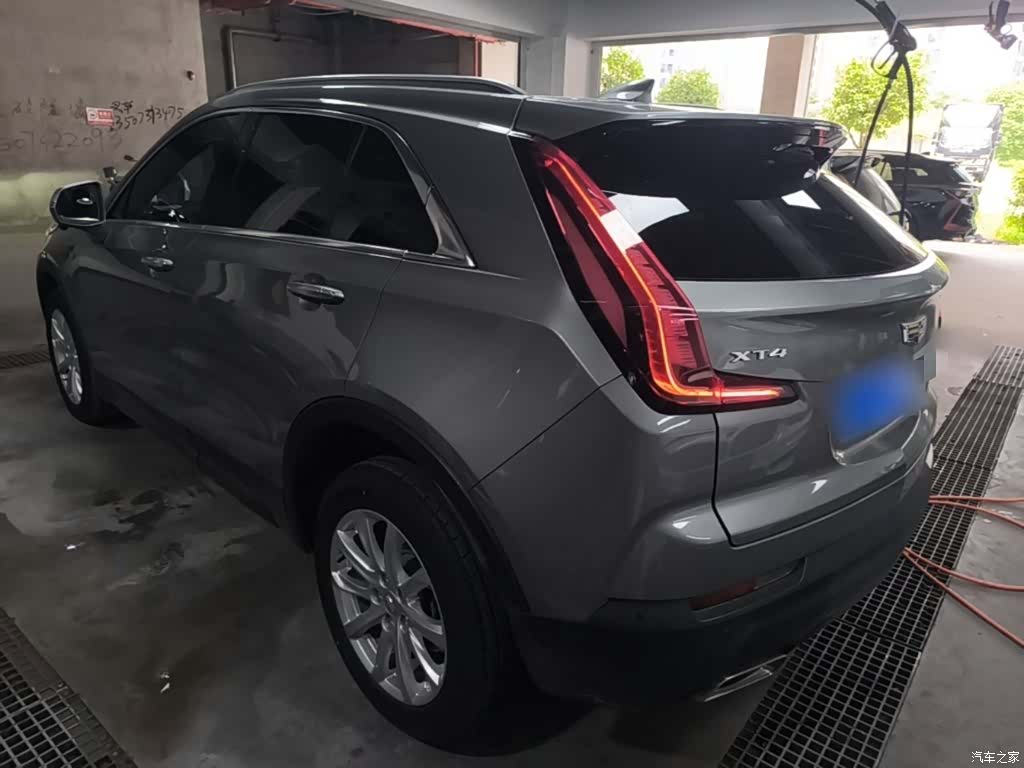Cadillac XT4, 2023 все фото