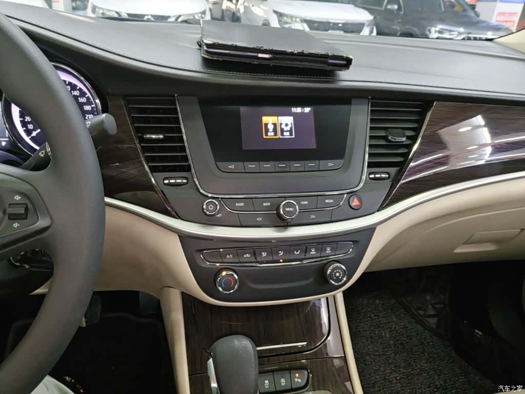 Buick Verano, 2018 13