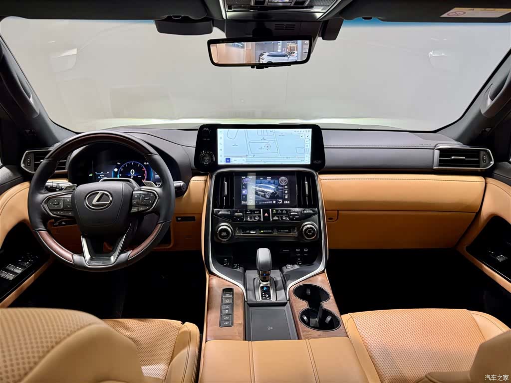 Lexus LX, 2025 12