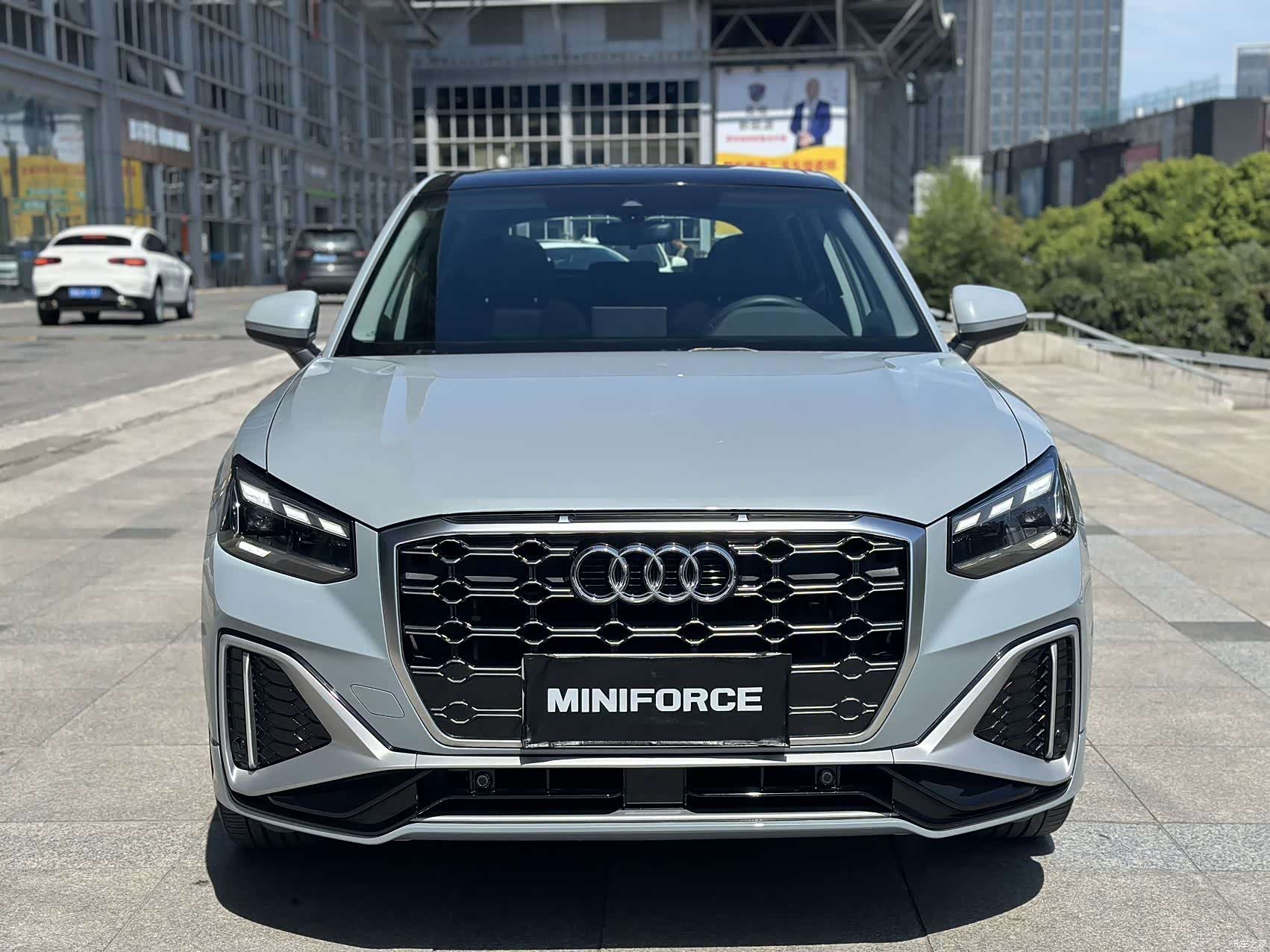 Audi Q2L, 2023 2