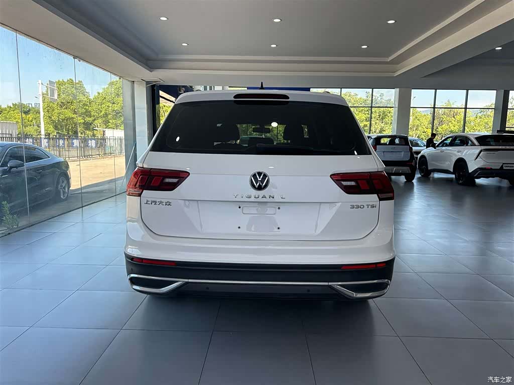 Volkswagen Tiguan L, 2022 4