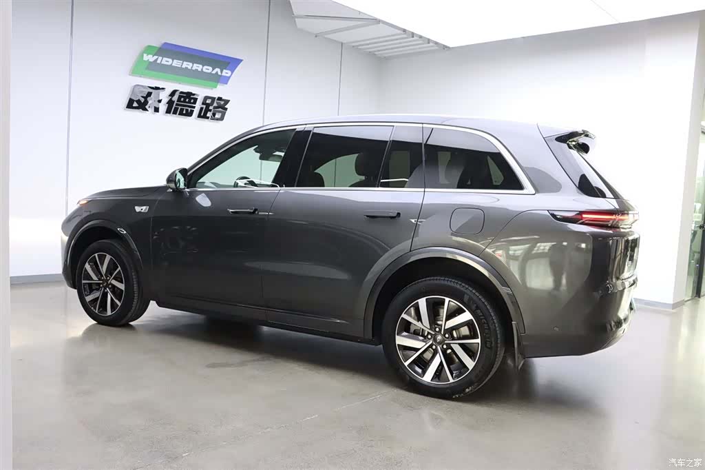 Li Auto L8, 2023 7