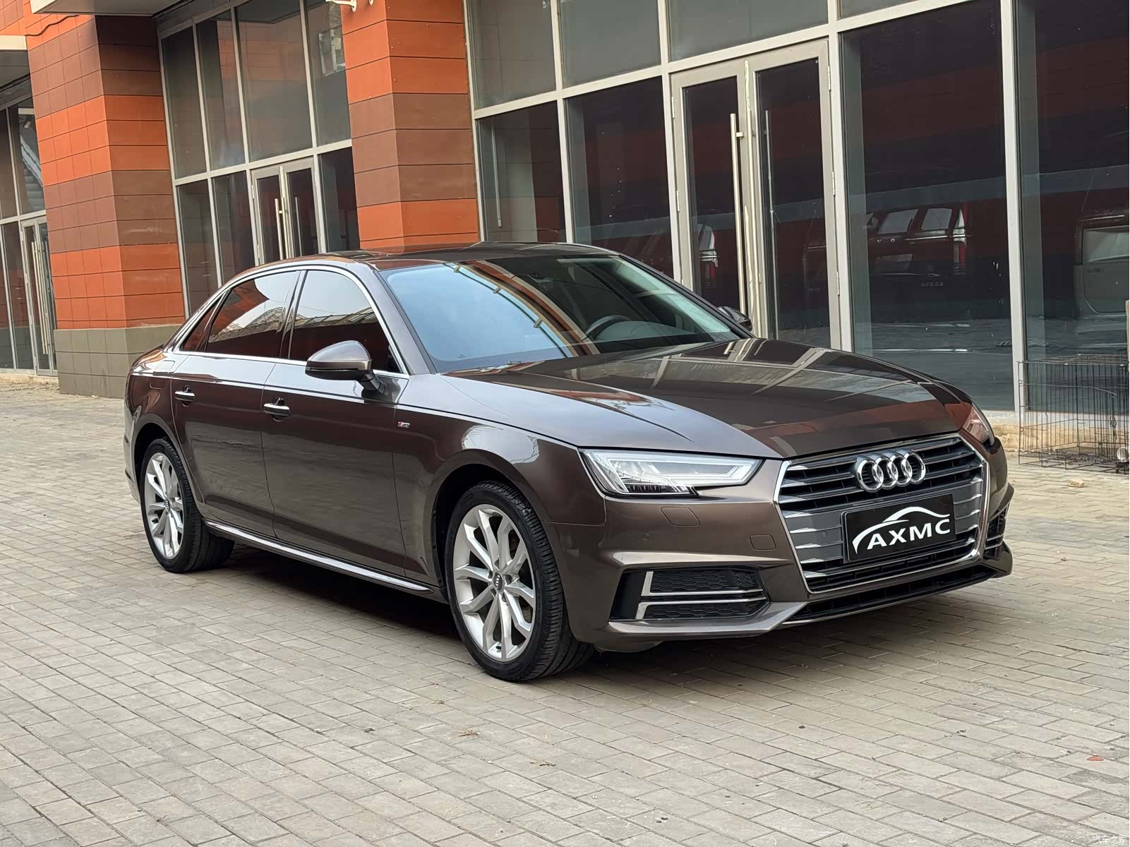 Audi A4L, 2018 3