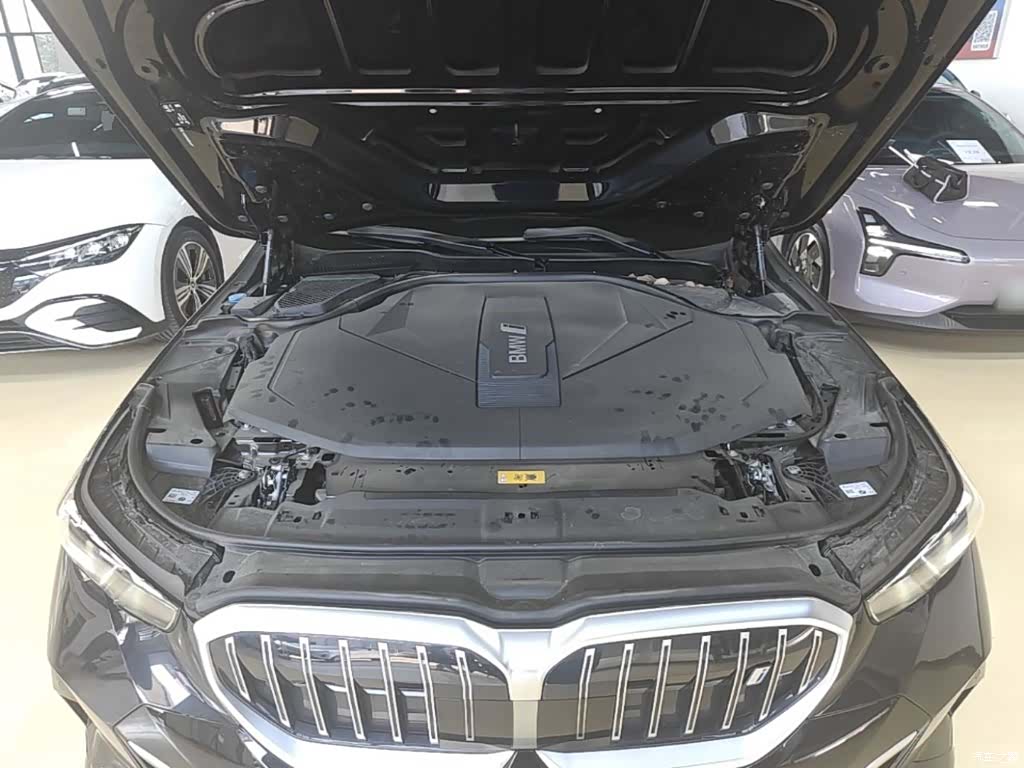 BMW i5, 2025 20
