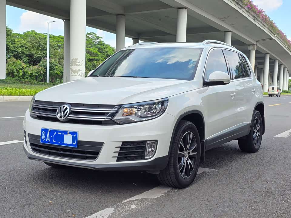 Volkswagen Tiguan Volkswagen Tiguan