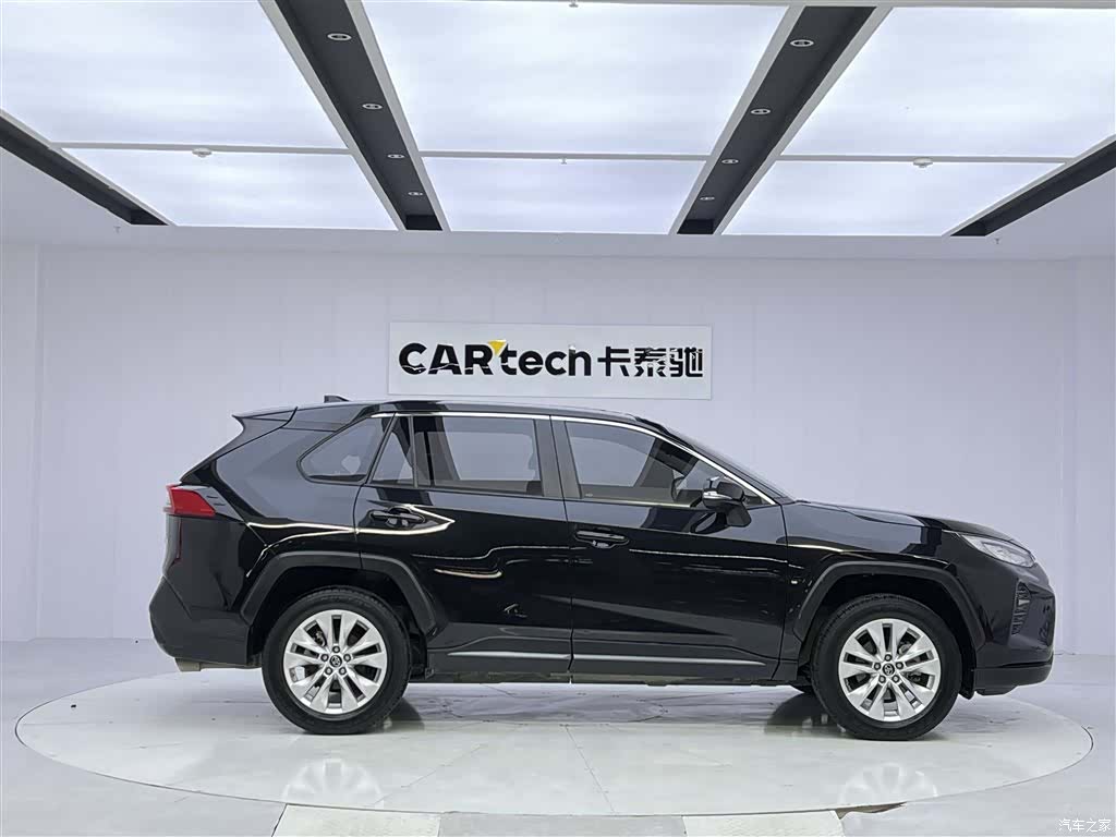 Toyota Wildlander, 2023 4