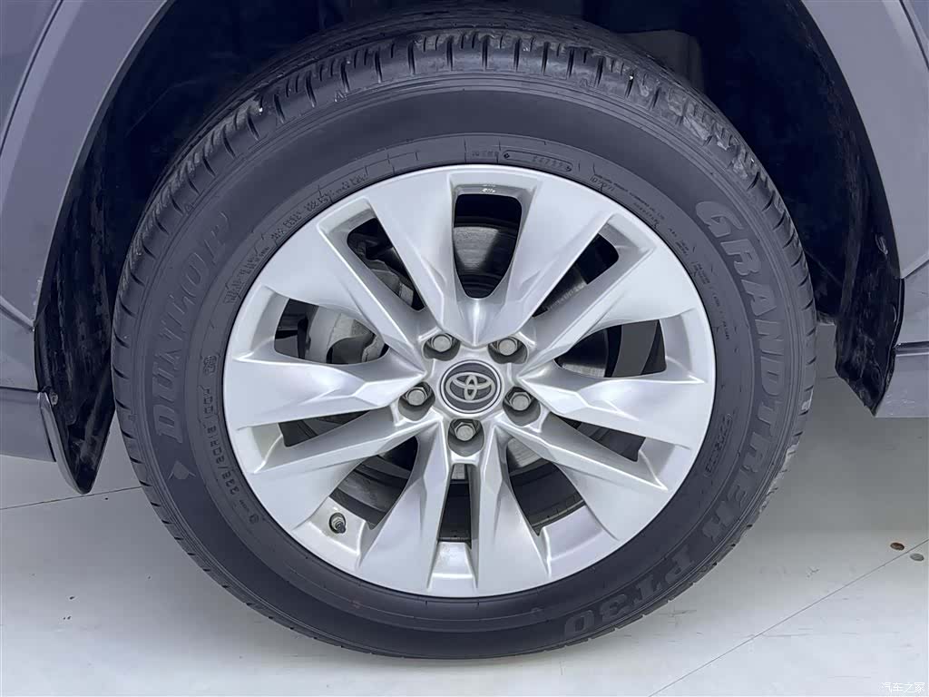 Toyota Wildlander, 2023 11