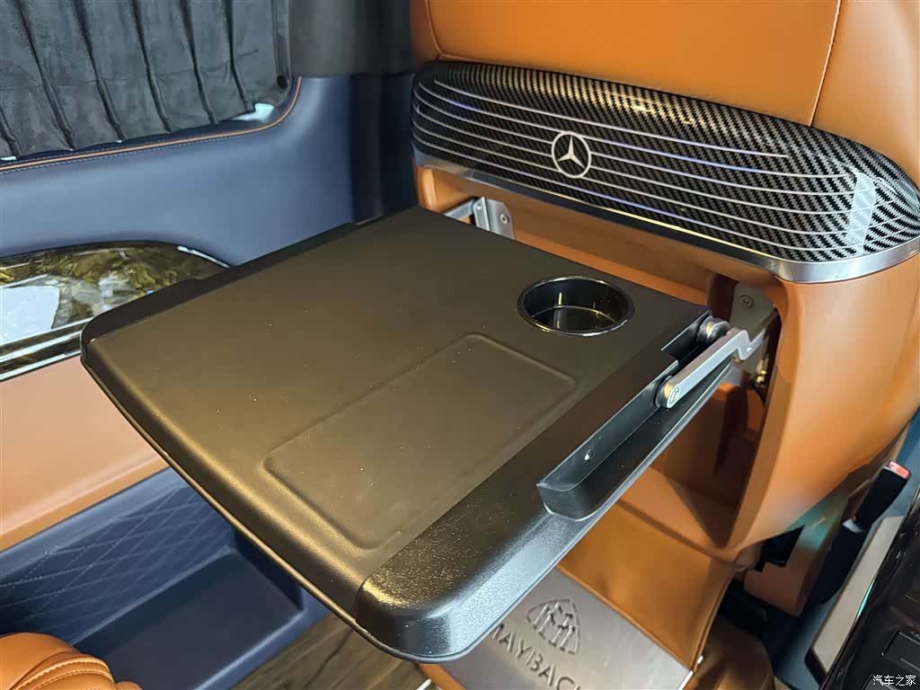 Mercedes-Benz 7, 2023 29