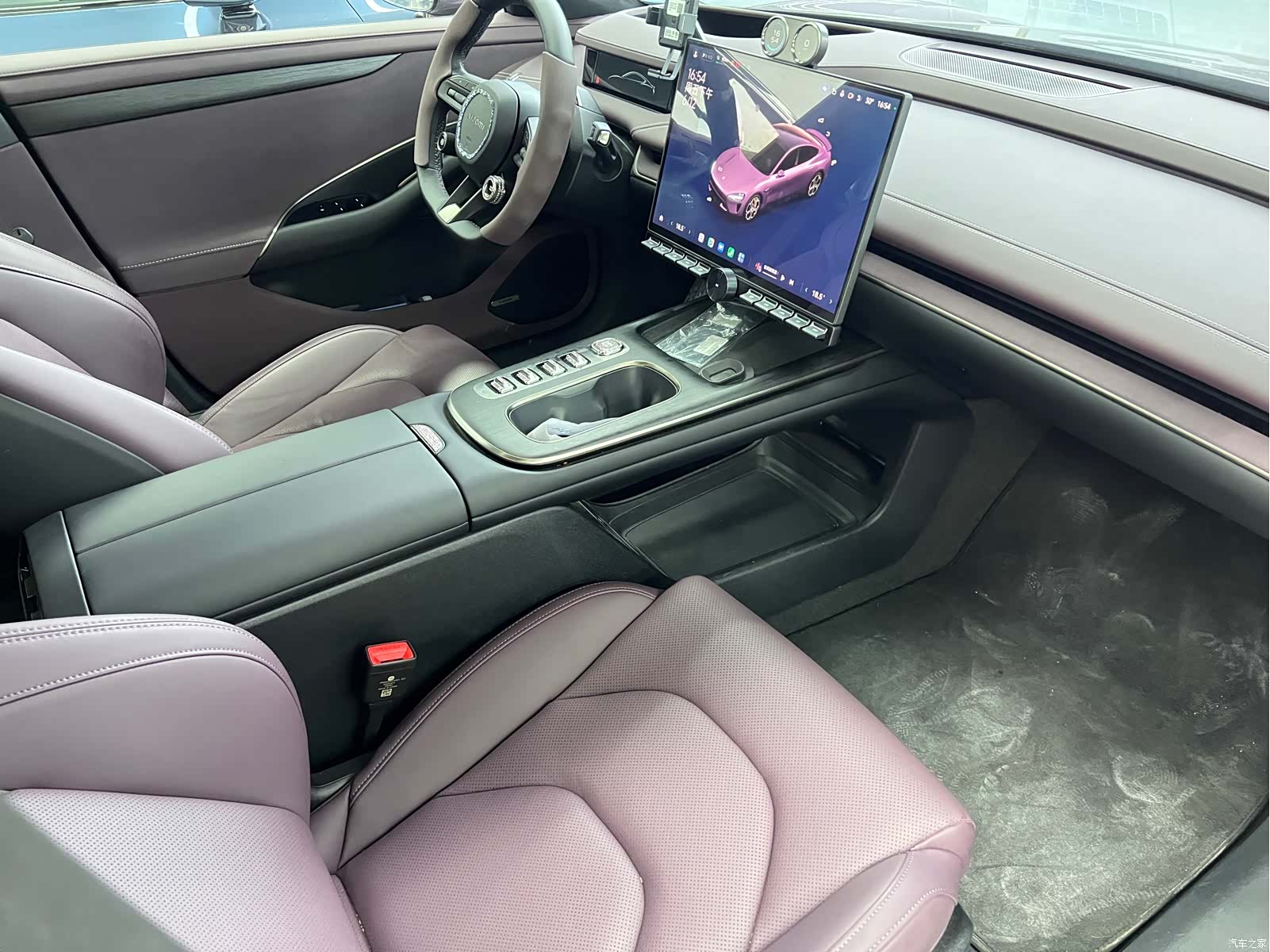 Xiaomi SU7, 2024 10