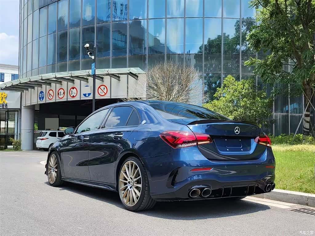 Mercedes-Benz A-Class, 2019 3