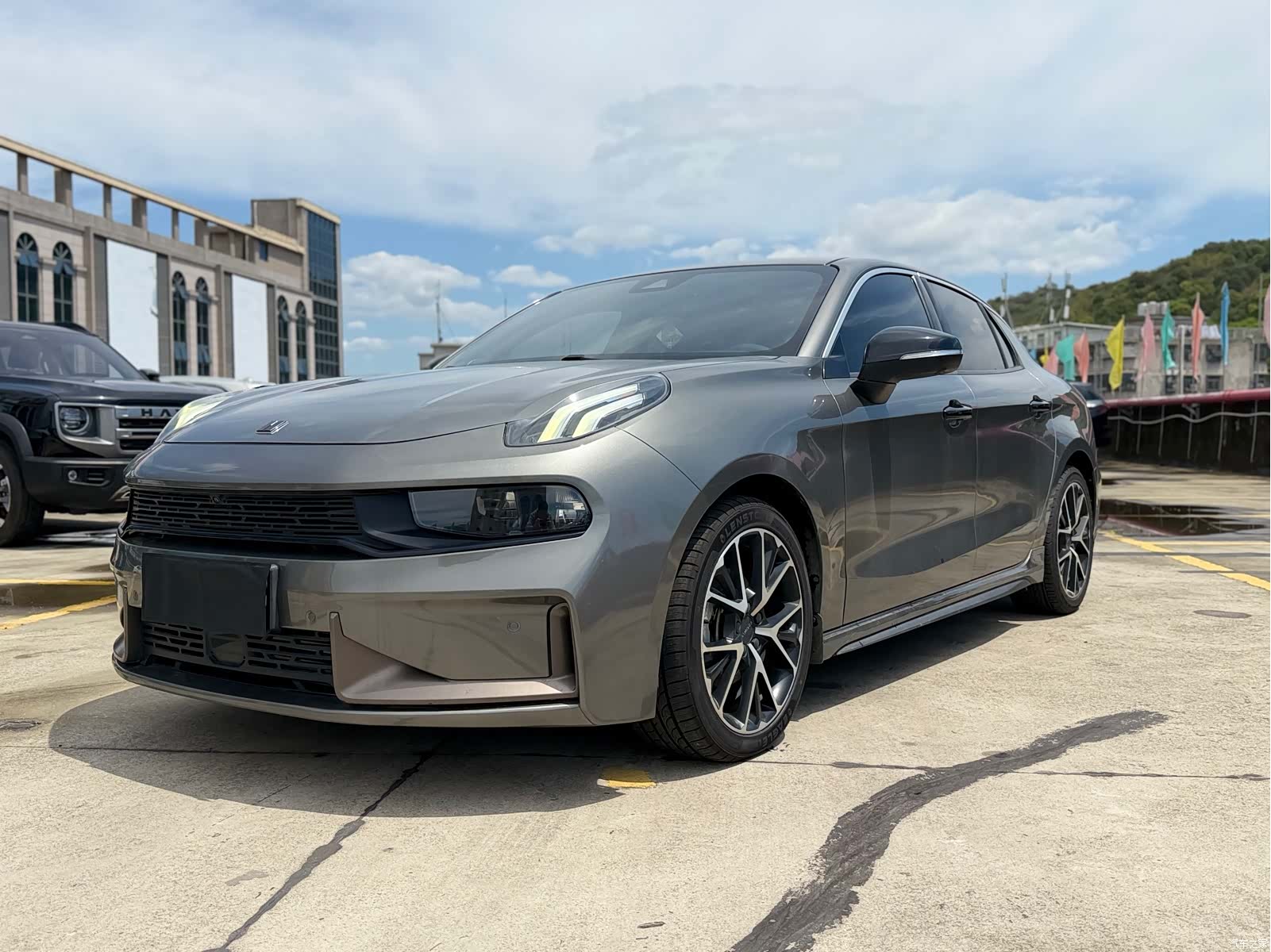 Lynk & Co 02