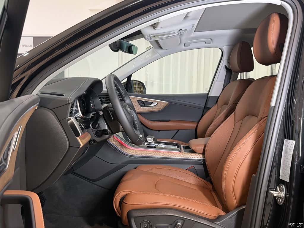 Audi Q7, 2025 21