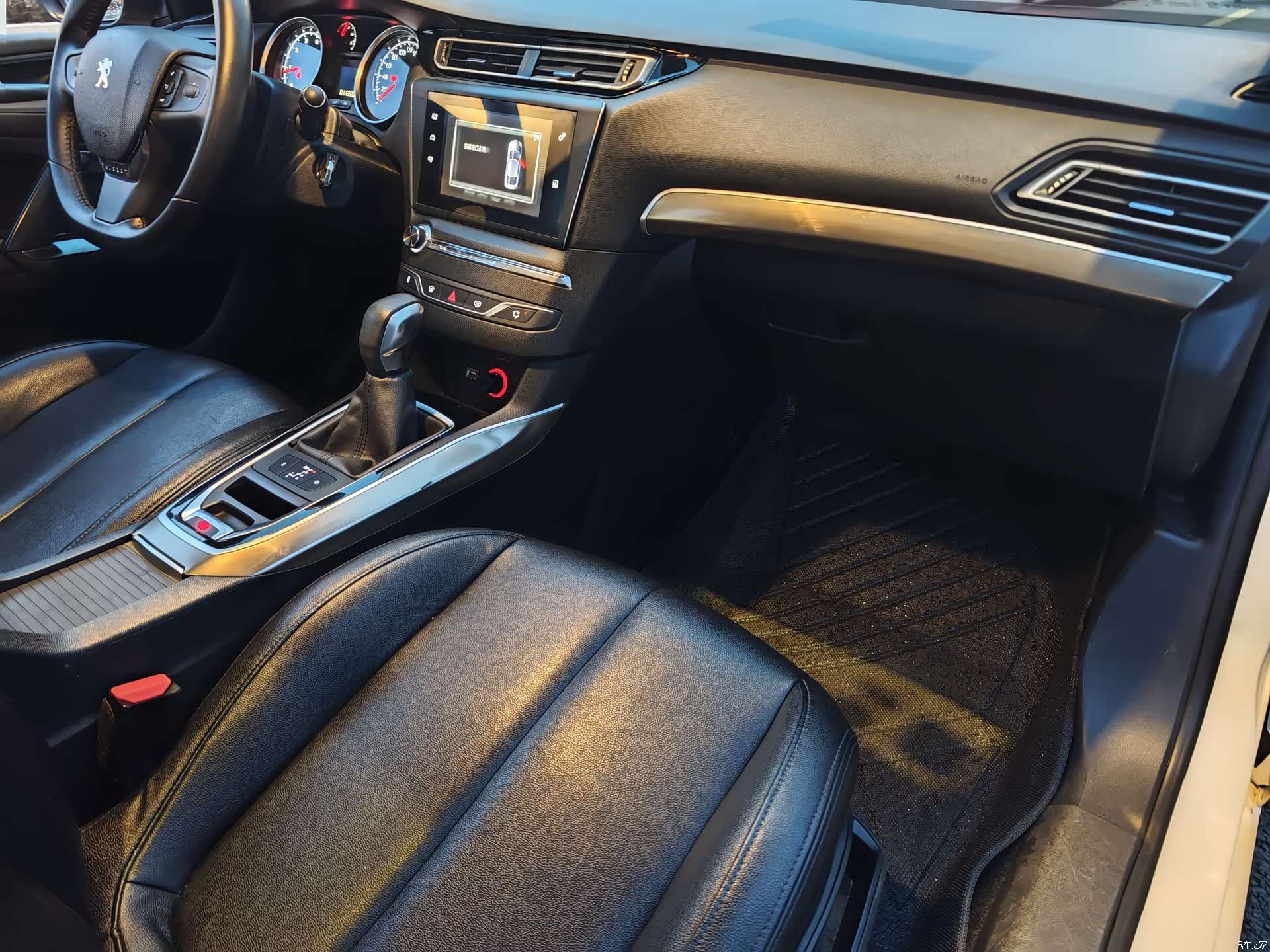 Peugeot 408, 2018 12