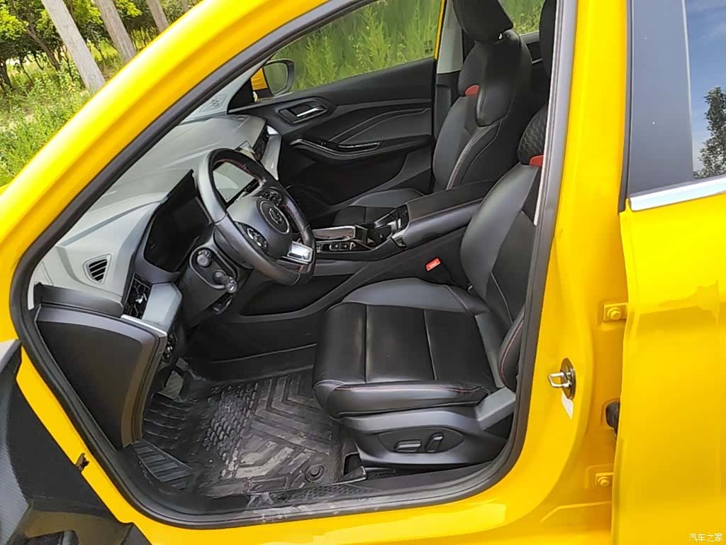 MG MG5, 2023 15