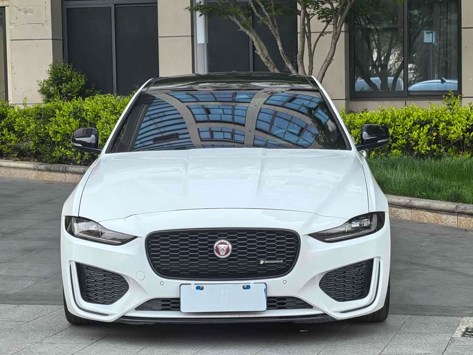 Jaguar XEL