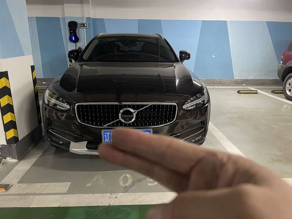 Volvo V90