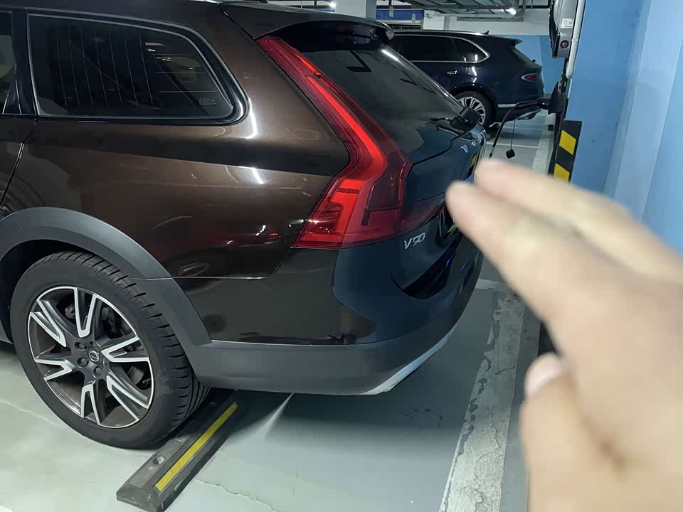 Volvo V90