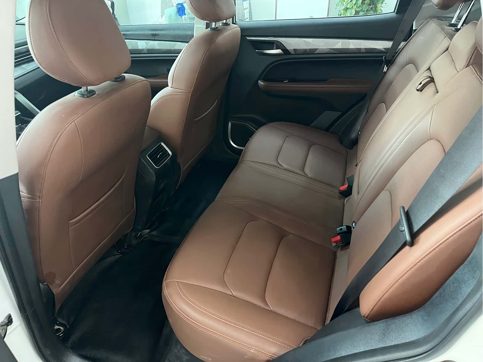 Geely X6, 2022 8