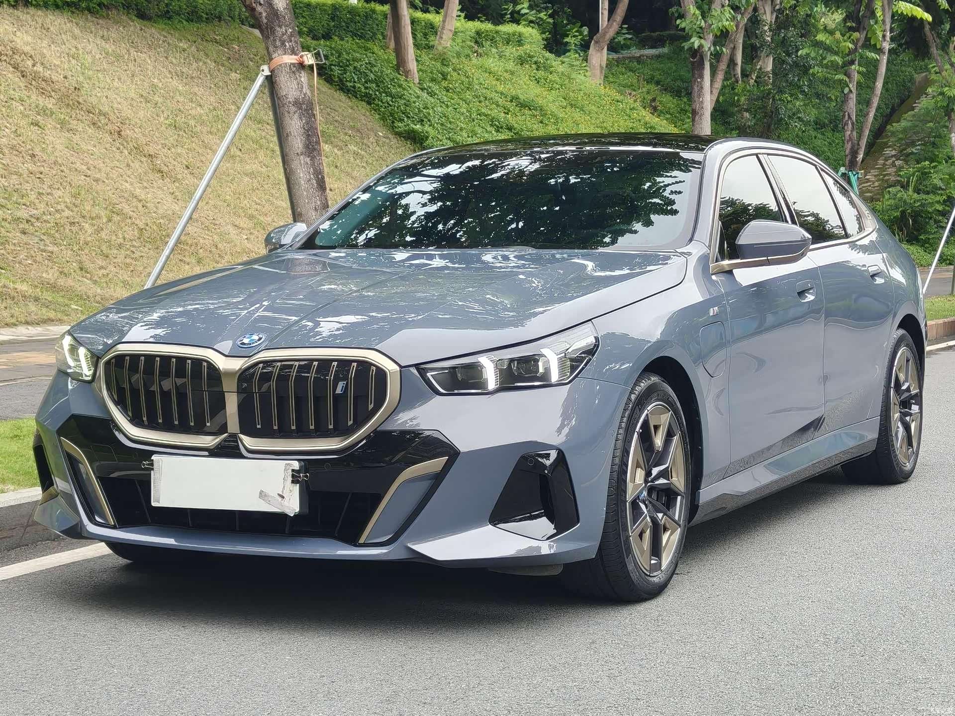 BMW i5, 2024 1