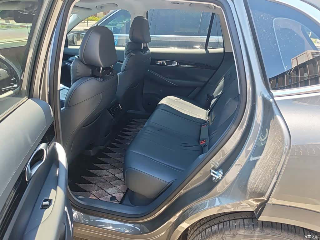 Geely Galaxy E5, 2025 15