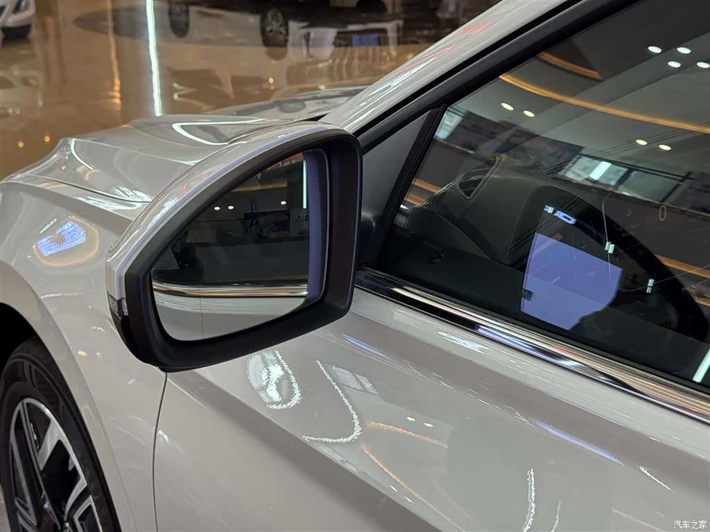 Volkswagen Sagitar, 2025 14
