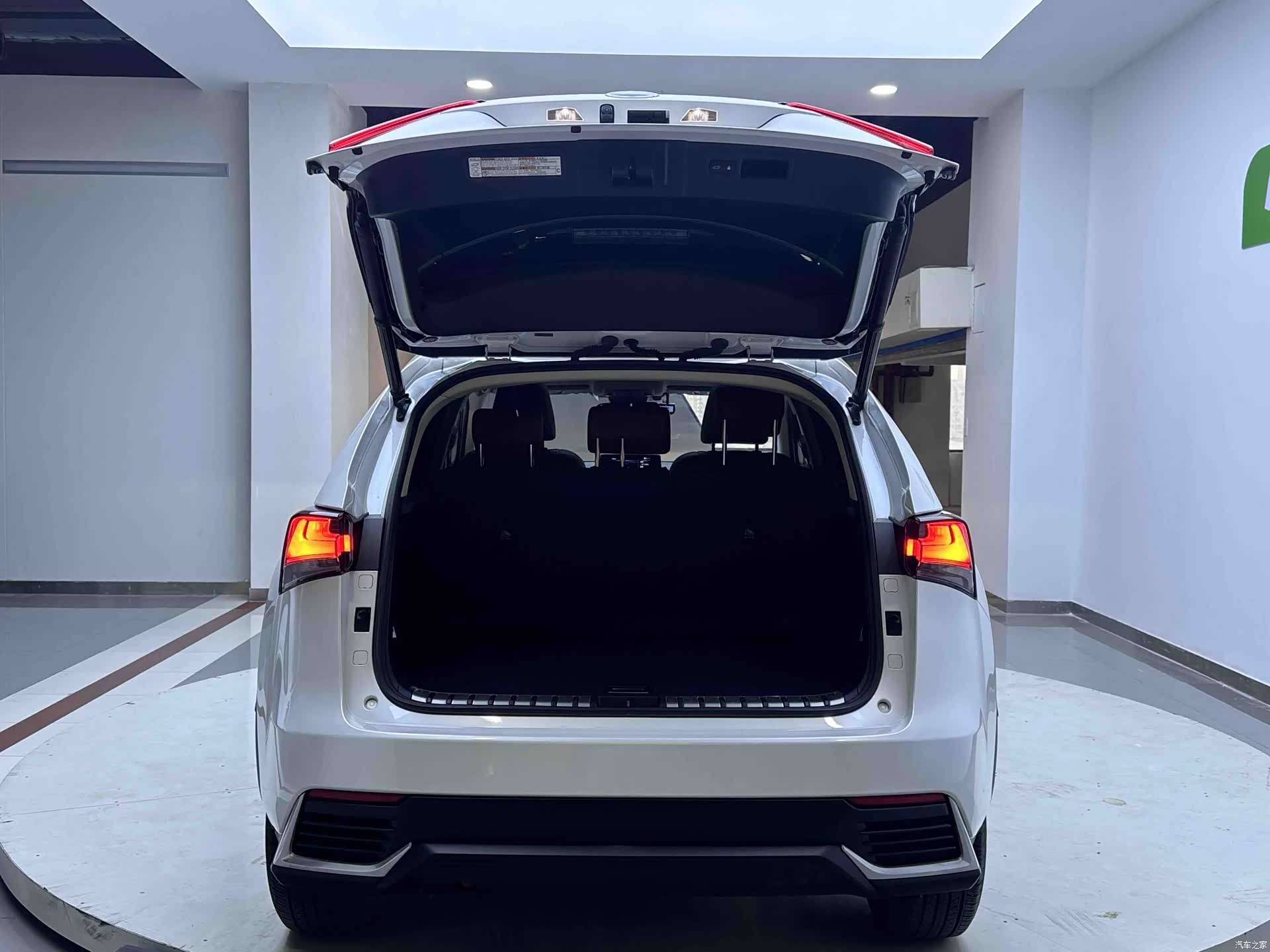 Lexus NX, 2021 22