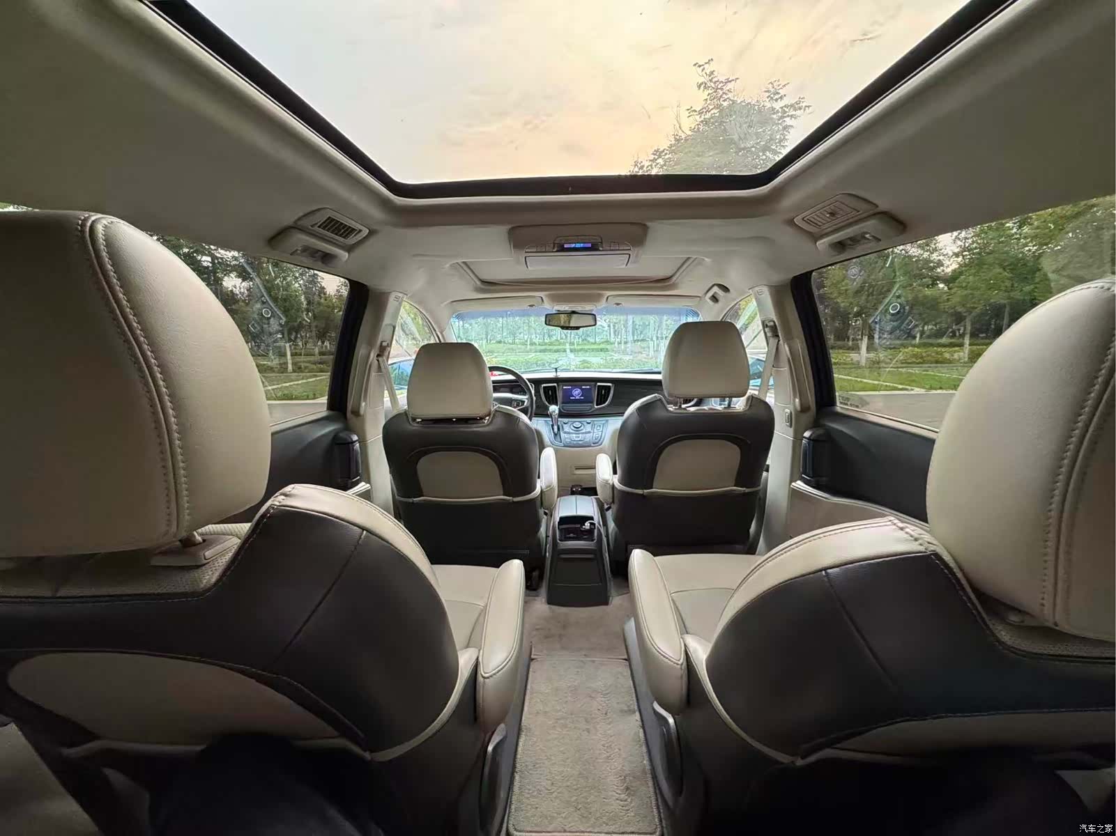 Buick GL8, 2012 10