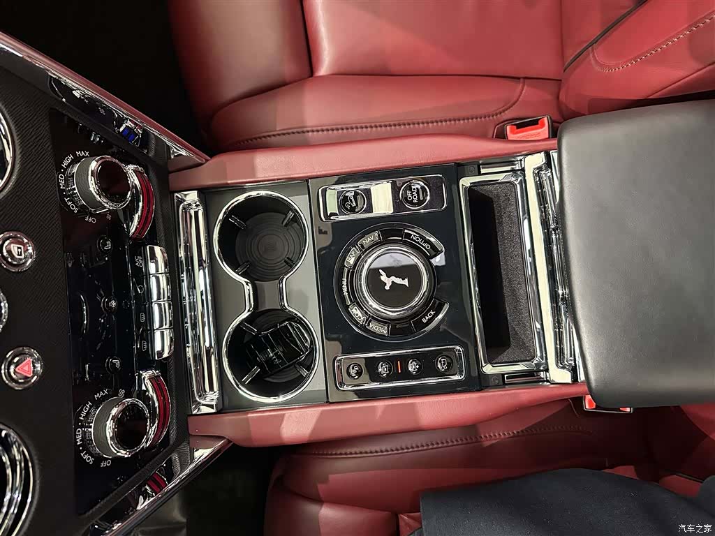 Rolls-Royce Cullinan, 2020 10