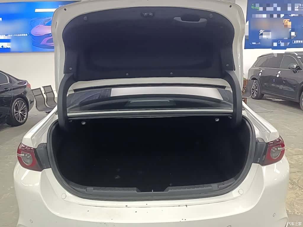 Mazda Mazda3, 2024 19