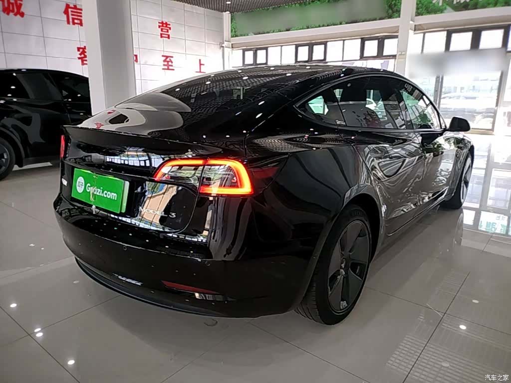 Tesla Model 3, 2022 7