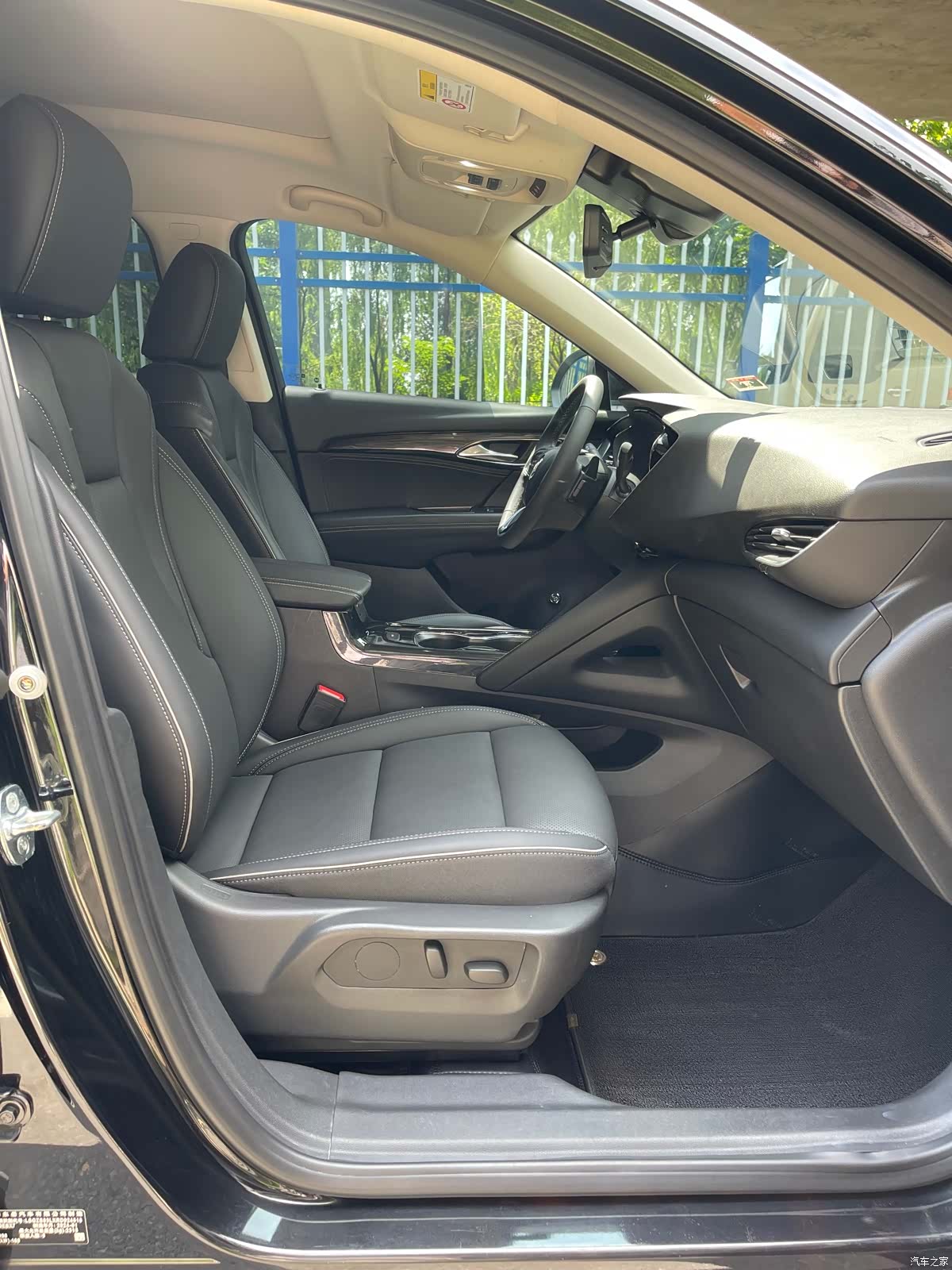 Buick Envision Plus, 2024 11