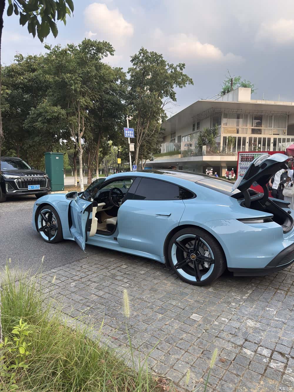 Porsche Taycan, 2024 7
