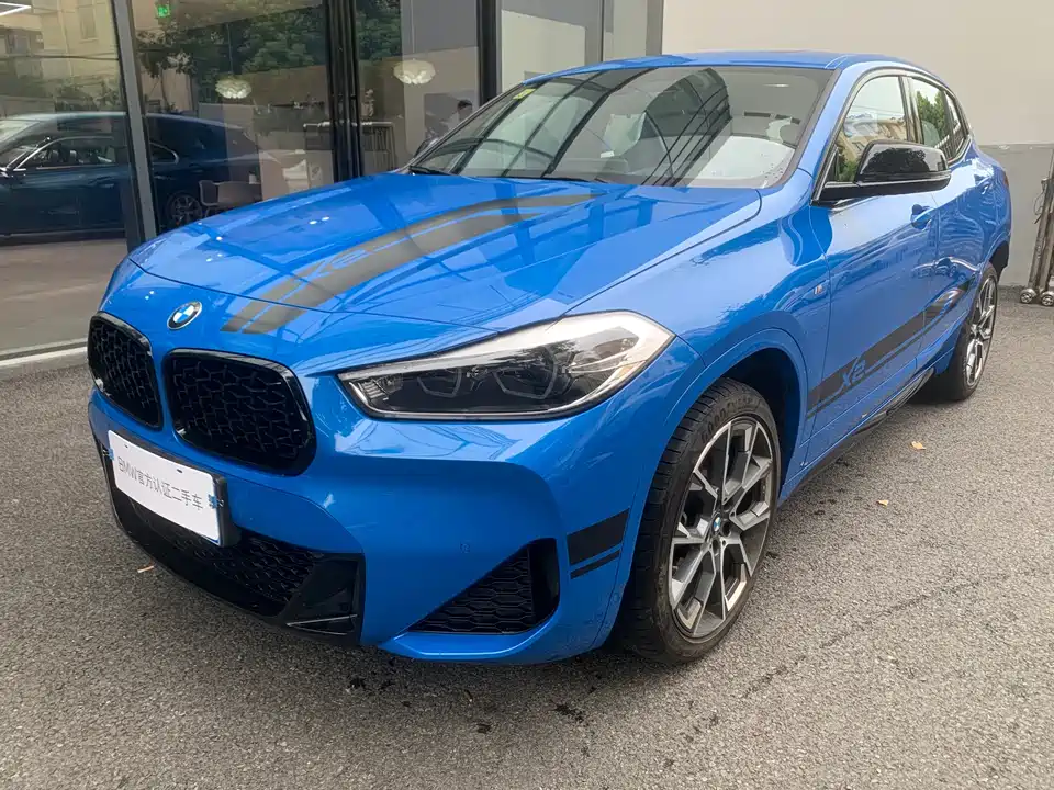 BMW X2