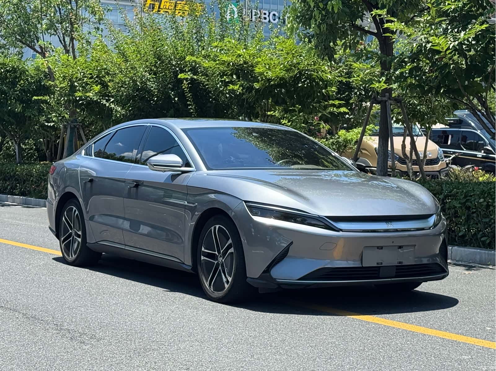 BYD Han, 2022 16