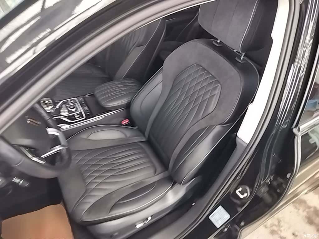 Hongqi HS5, 2022 8