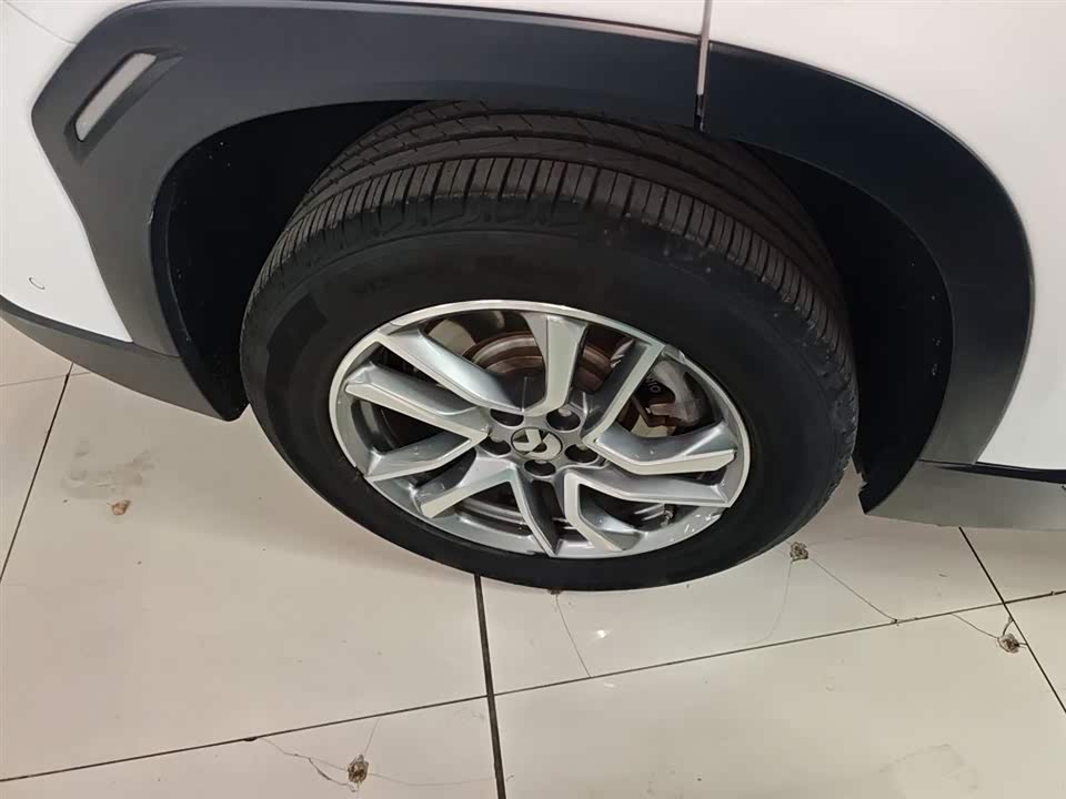 NIO ES6