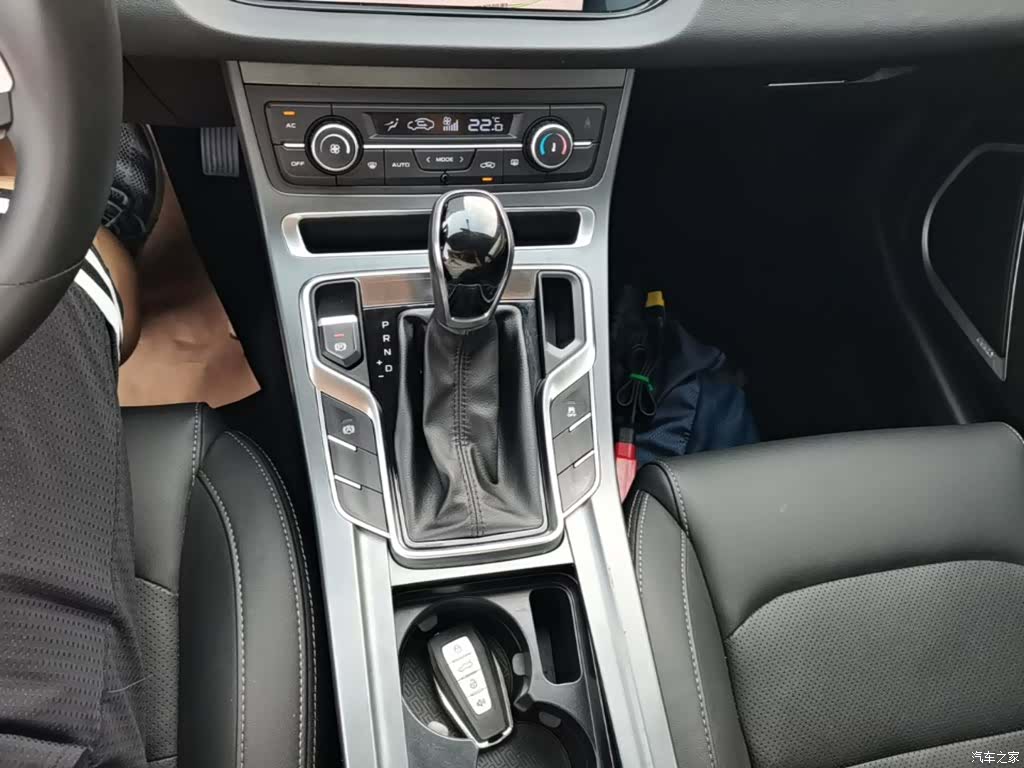 Geely Emgrand, 2020 10