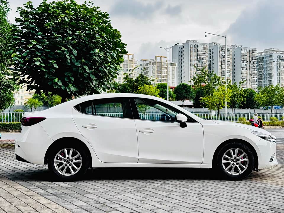 Mazda 3 Angkesaila
