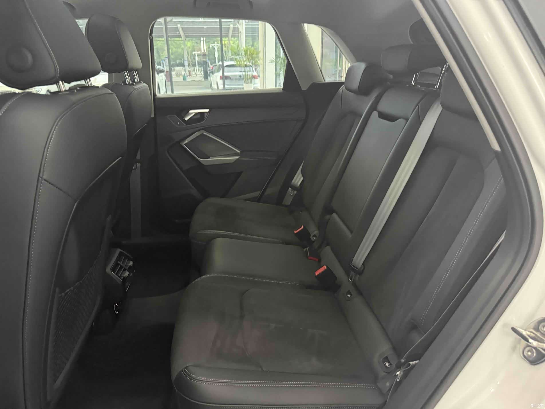 Audi Q3, 2023 14