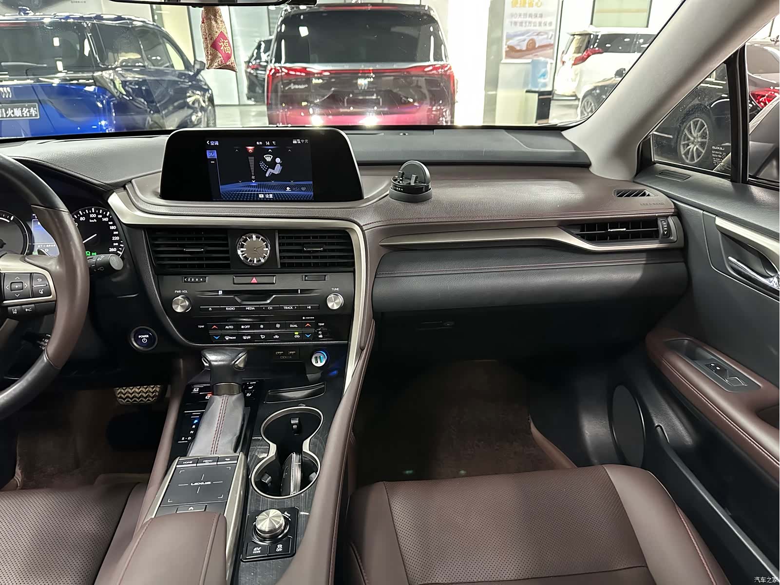 Lexus RX, 2022 14