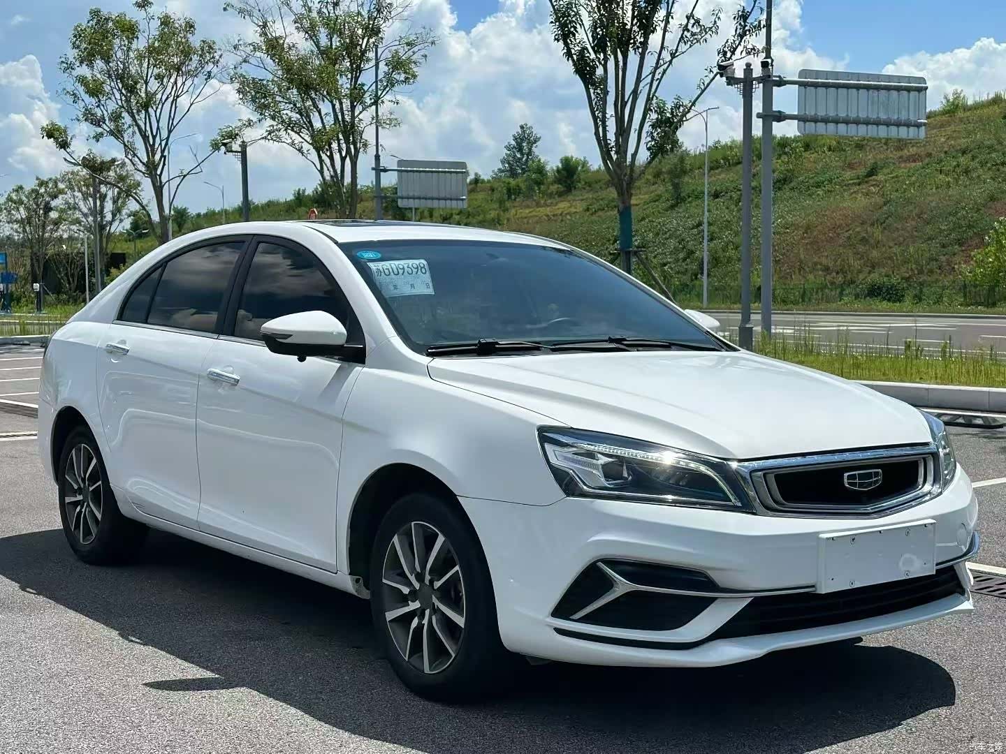 Geely Emgrand, 2021 3